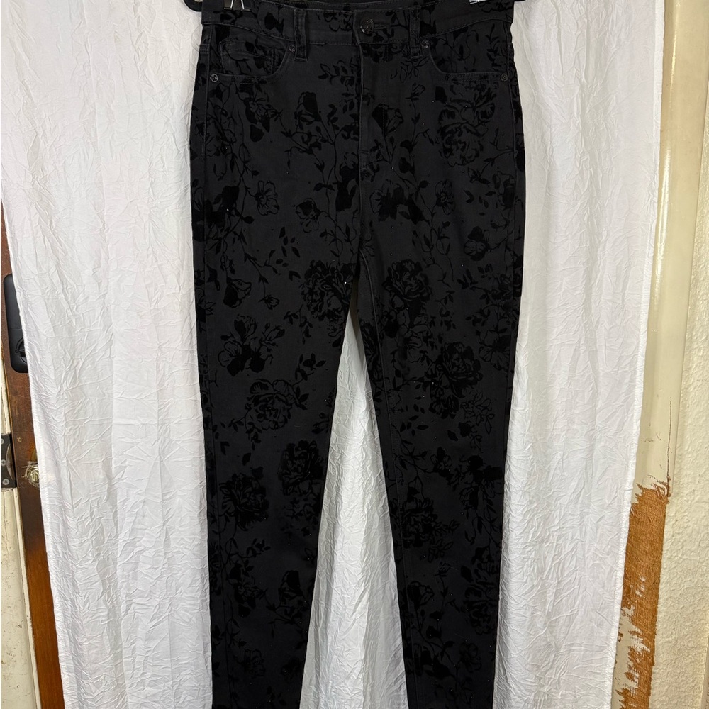 DG2 by Diane Gilman Black Floral Skinny Jeans